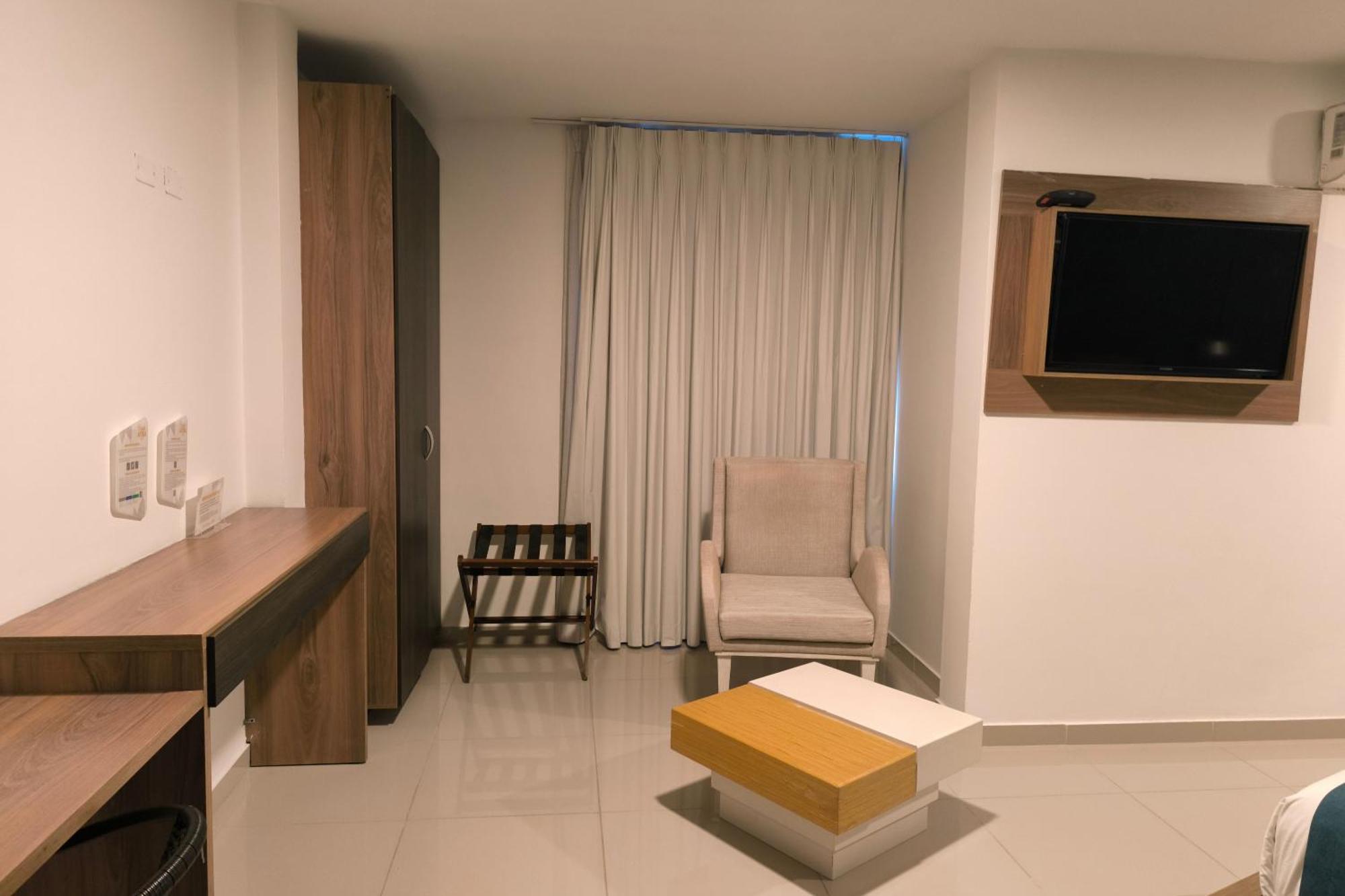 Hotel Quarta Avenida Montería Eksteriør bilde