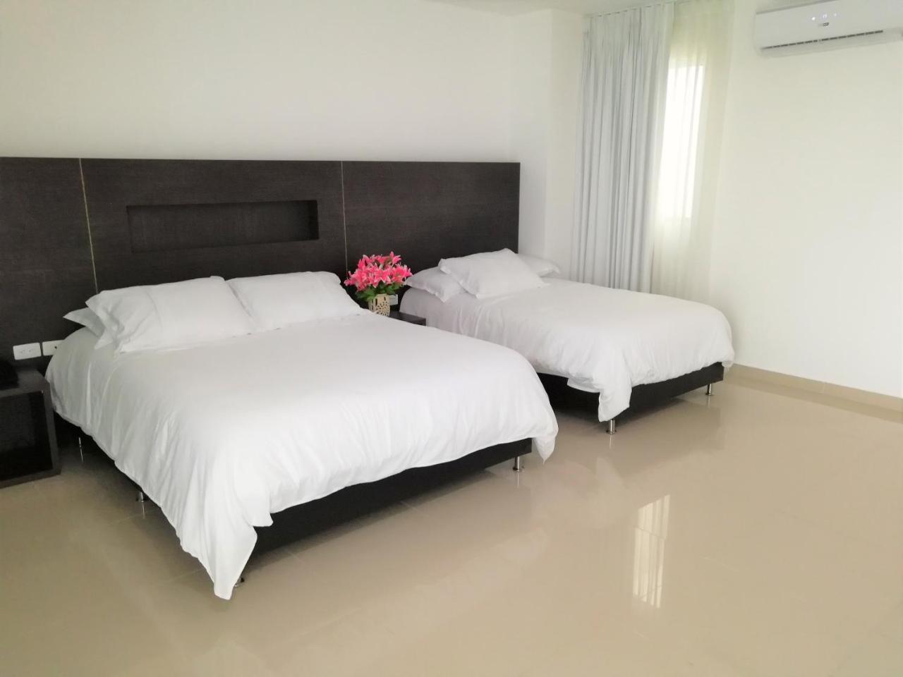 Hotel Quarta Avenida Montería Eksteriør bilde